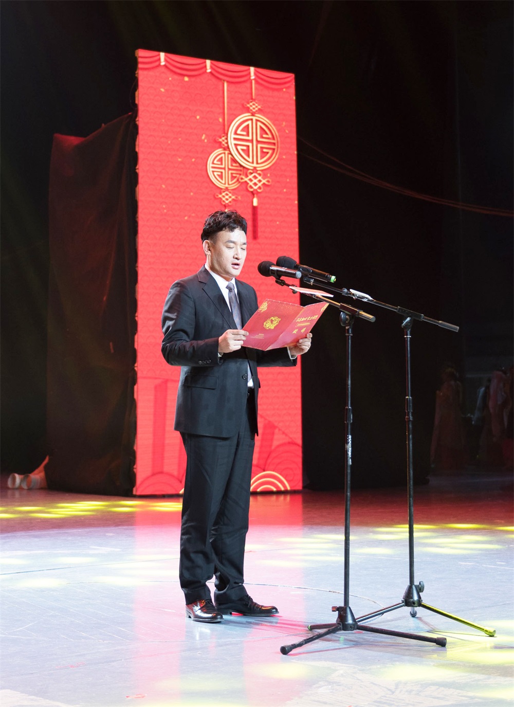“不忘初心、聚力前行” 千亿平台（中国）集团2018迎新春联欢会隆重举行